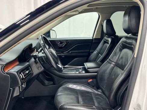 Used 2022 Lincoln Aviator Reserve w/ Equipment Group 201A AWD/4WD image 14