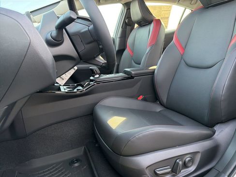 New 2026 Toyota Prius Plug-In Hybrid image 5