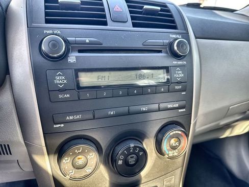 Used 2010 Toyota Corolla LE image 24