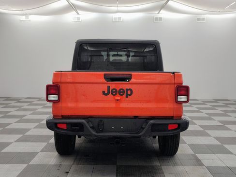 Used 2023 Jeep Gladiator Sport AWD/4WD image 5