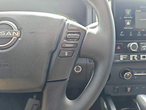 Used 2025 Nissan Frontier SV RWD image 19