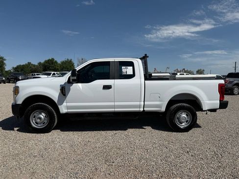 Used 2019 Ford F250 XL w/ Power Equipment Group AWD/4WD image 6