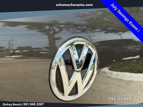 Used 2016 Volkswagen Touareg Sport AWD/4WD image 16