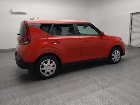 Used 2020 Kia Soul LX image 10