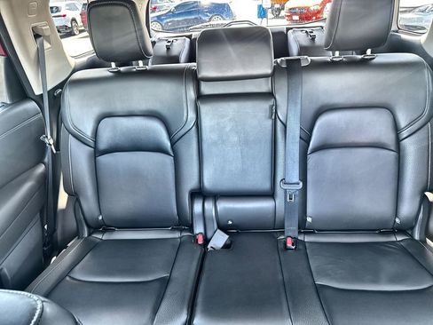 Used 2024 Nissan Pathfinder SL AWD/4WD image 19