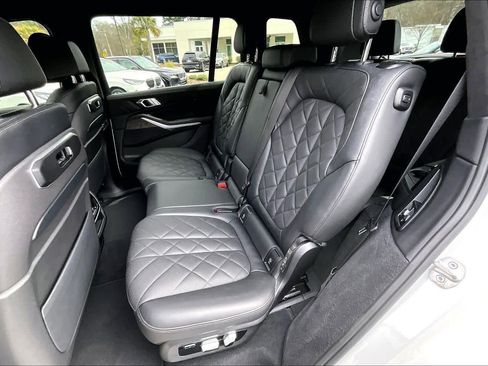 Certified 2024 BMW X7 xDrive40i w/ M Sport Package image 21