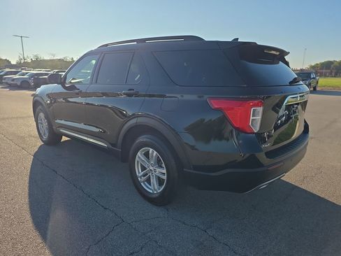 Used 2023 Ford Explorer XLT w/ Equipment Group 202A image 5