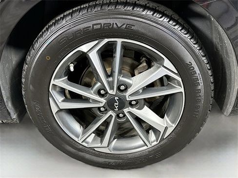 Used 2023 Kia Forte LXS image 28