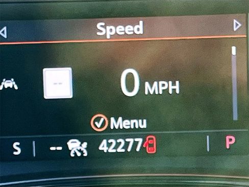 Used 2023 Chevrolet Traverse LT w/ LT Premium Package image 12