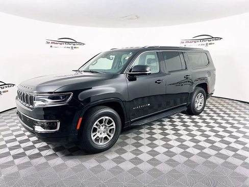 Used 2024 Jeep Wagoneer L 4WD w/ Convenience Group I image 4