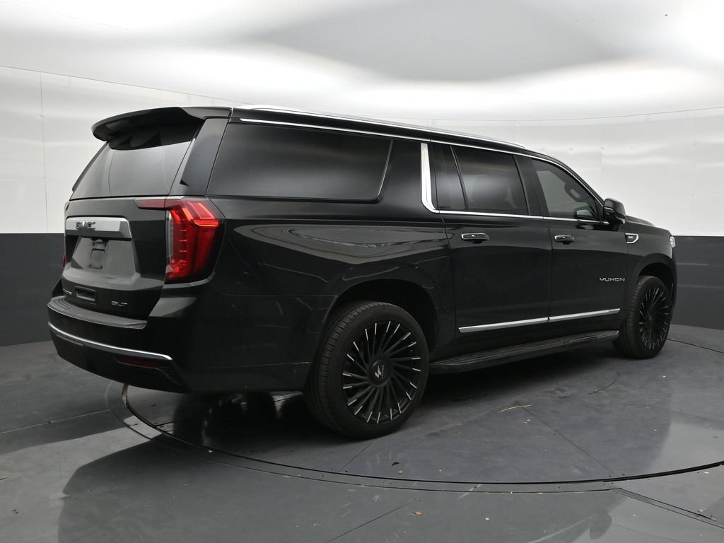 Used 2023 GMC Yukon XL SLT w/ SLT Luxury Package RWD image 5