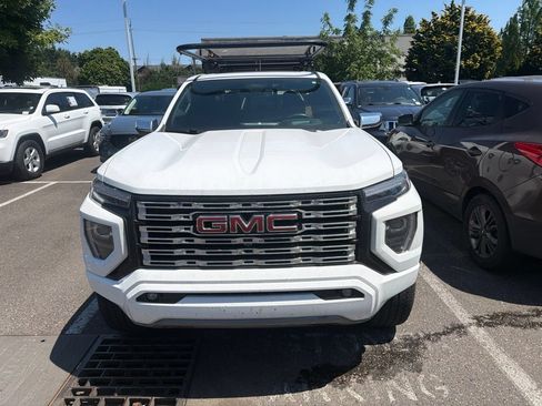 Used 2023 GMC Canyon Denali AWD/4WD image 2