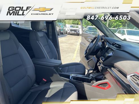 Used 2023 Chevrolet TrailBlazer RS w/ Convenience Package FWD image 31