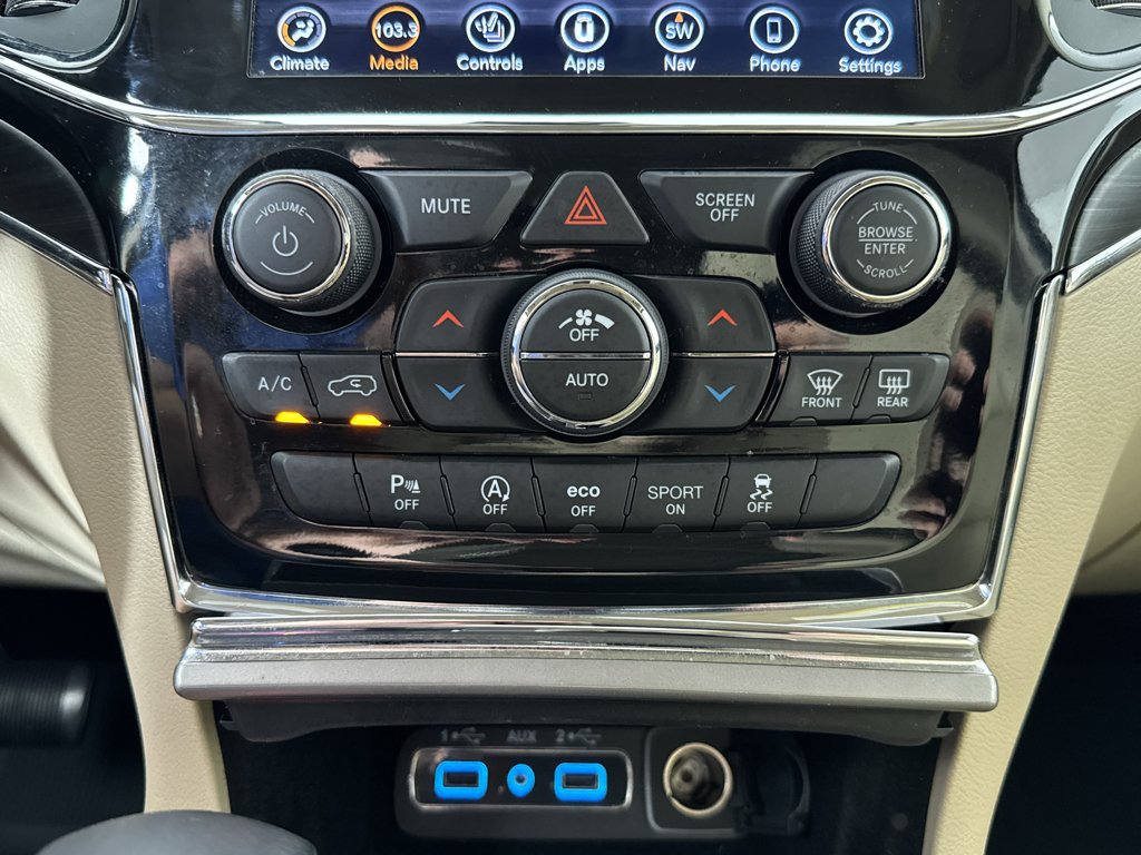 Used 2021 Jeep Grand Cherokee Limited AWD/4WD image 25