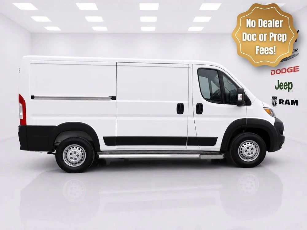 Used 2025 RAM ProMaster 2500 w/ U-Haul Equipment Group FWD image 2