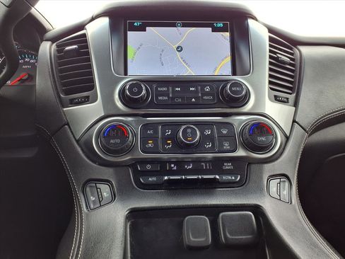 Used 2020 Chevrolet Suburban LT image 13