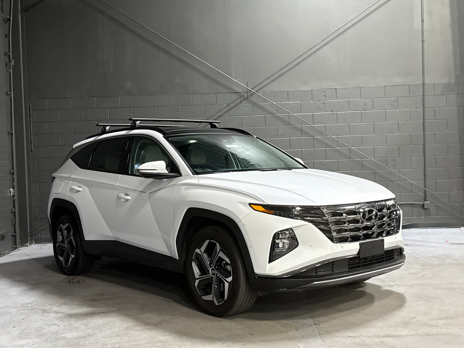 Used 2023 Hyundai Tucson Limited AWD/4WD image 1