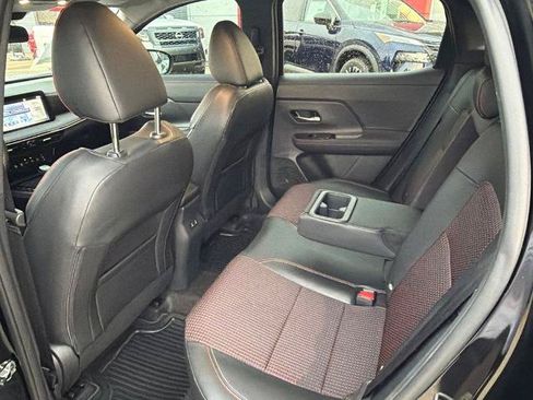Certified 2025 Nissan Kicks SR FWD image 22