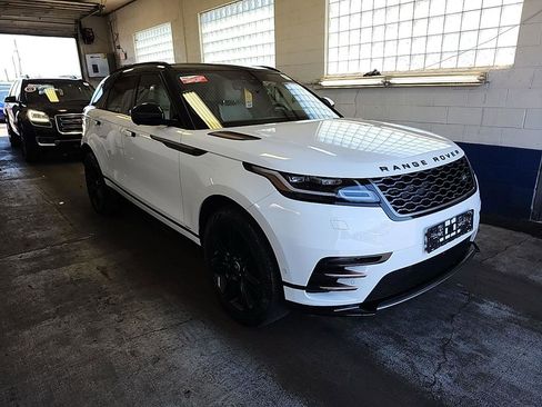 Used 2018 Land Rover Range Rover Velar R-Dynamic SE AWD/4WD image 4