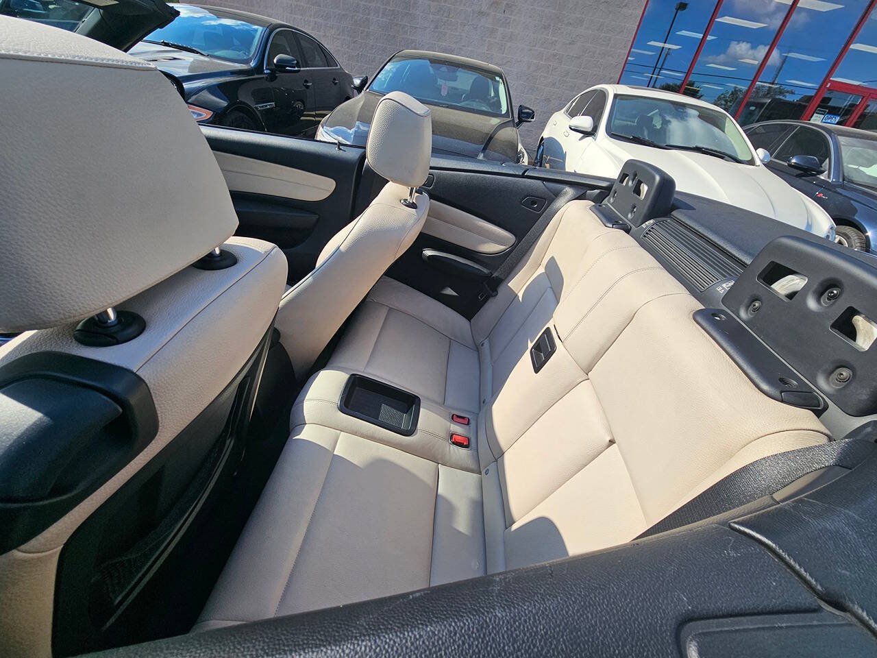 Used 2013 BMW 135i Convertible RWD image 11