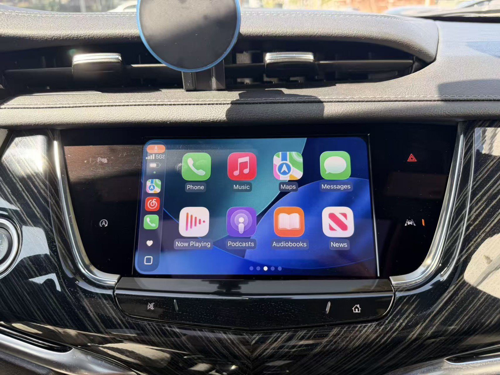 Used 2024 Cadillac XT6 Premium Luxury AWD/4WD image 16