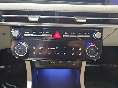 New 2026 Hyundai Tucson Limited image 25