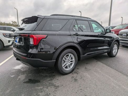 New 2026 Ford Explorer Active w/ Active Comfort Package RWD image 4