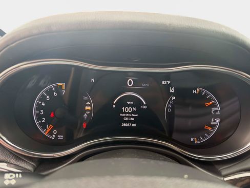 Used 2018 Jeep Grand Cherokee Overland RWD image 25