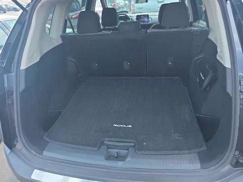 Used 2022 Nissan Rogue SV AWD/4WD image 9