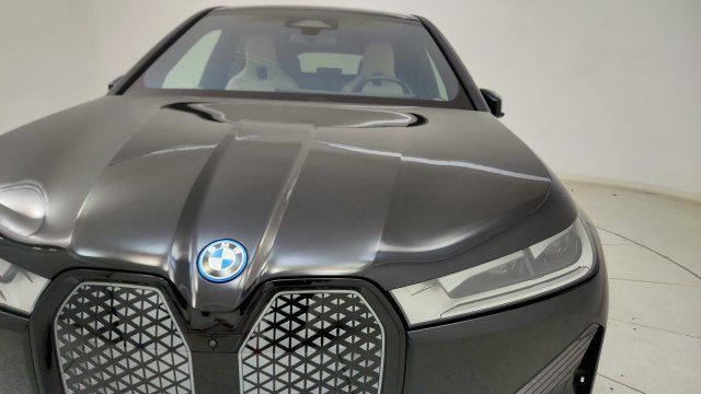 Used 2024 BMW iX xDrive50 w/ Premium Package AWD/4WD image 23