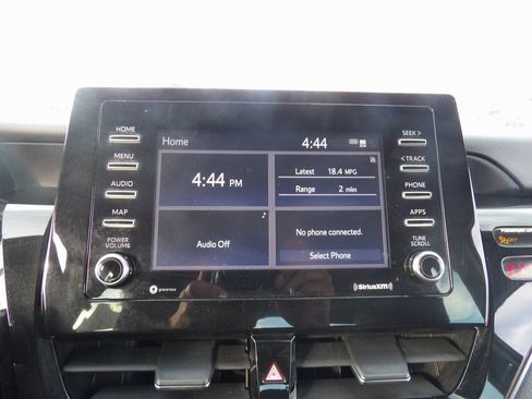 Used 2021 Toyota Camry SE image 27