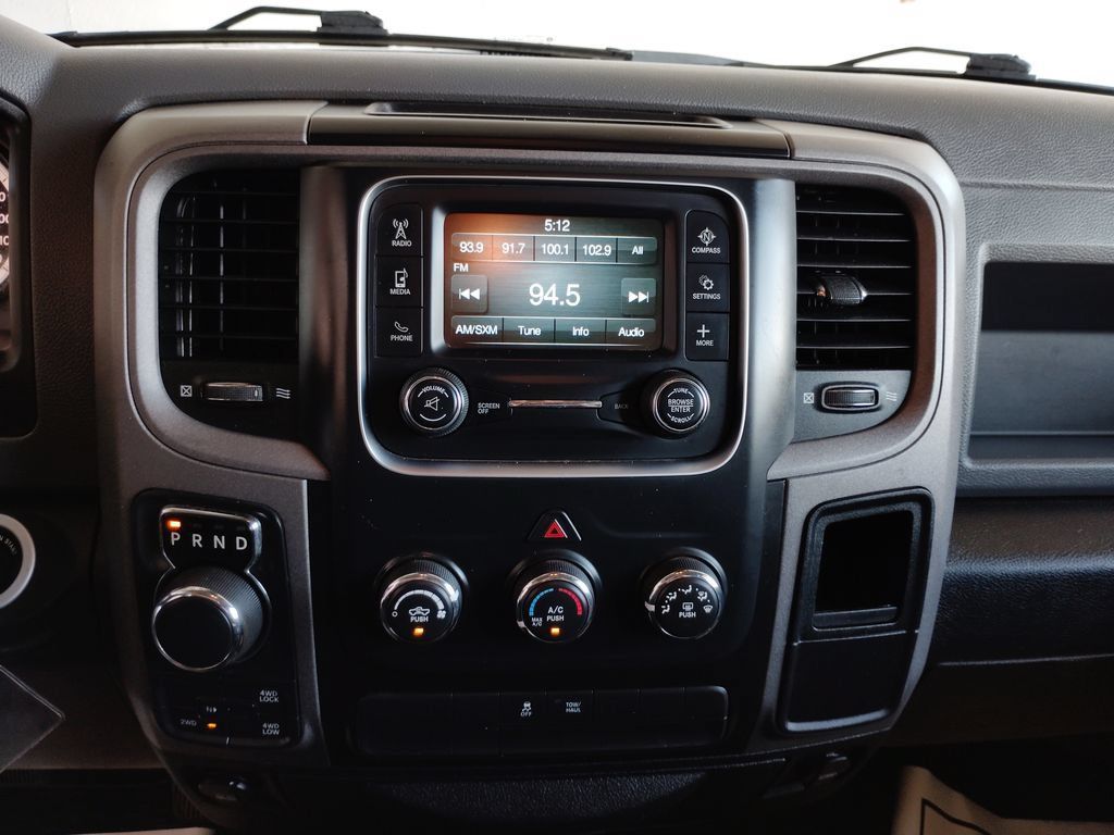 Used 2018 RAM 1500 Express AWD/4WD image 28
