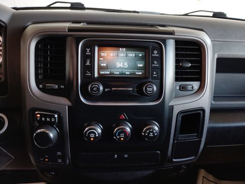 Used 2018 RAM 1500 Express AWD/4WD image 28
