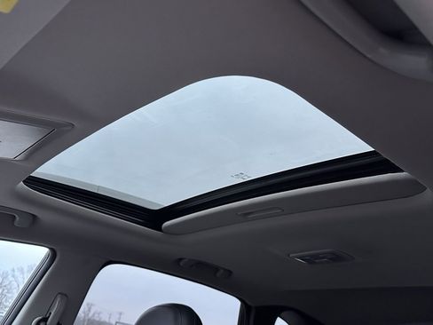 Used 2015 Chevrolet Captiva Sport LTZ image 23