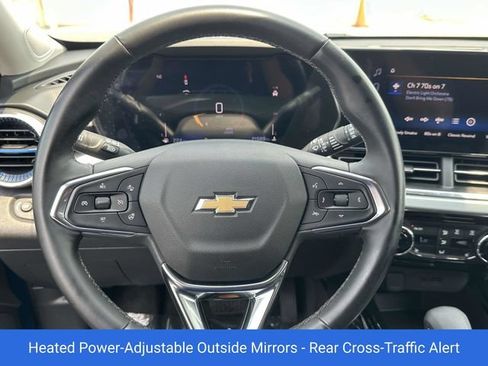 Certified 2025 Chevrolet Trax LT w/ Driver Confidence Package FWD image 14
