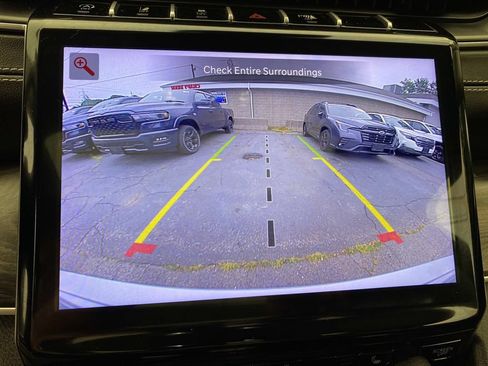 Certified 2023 Jeep Grand Cherokee Limited AWD/4WD image 16