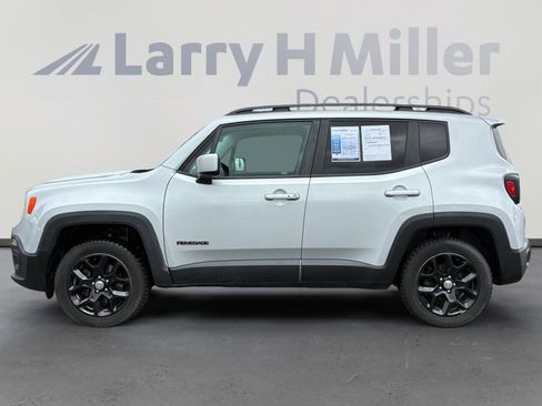 Used 2017 Jeep Renegade Latitude w/ Cold Weather Group AWD/4WD image 2