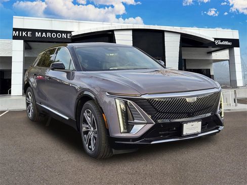 New 2026 Cadillac Lyriq Premium Luxury image 2
