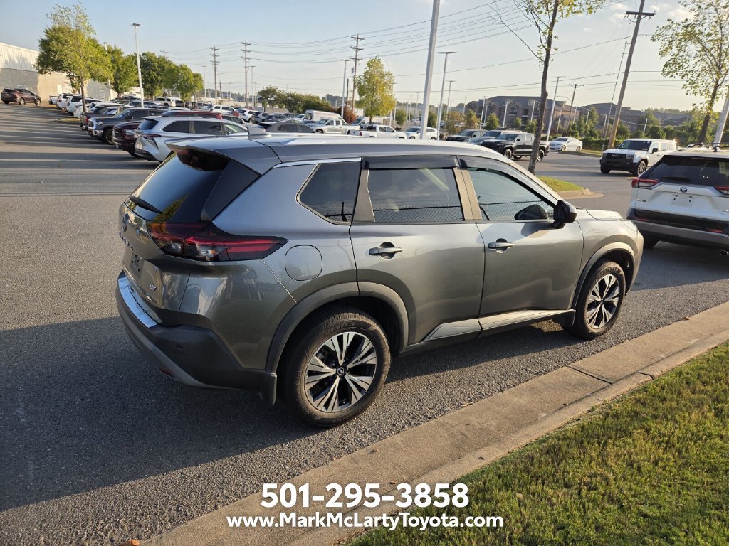 Used 2023 Nissan Rogue SV w/ SV Premium B Package FWD image 4
