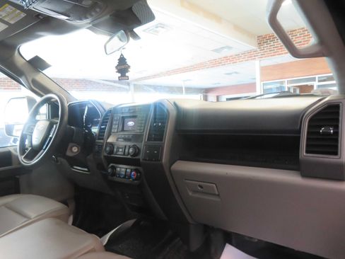 Used 2022 Ford F350 XL w/ Power Equipment Group AWD/4WD image 28