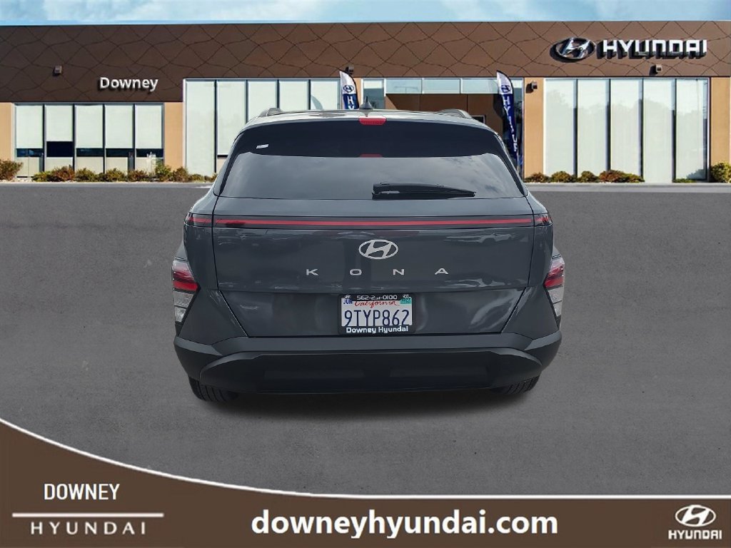 Used 2025 Hyundai Kona SEL FWD image 4