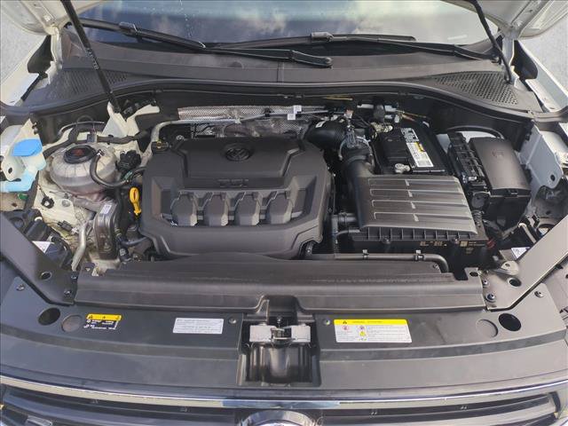 Used 2023 Volkswagen Tiguan SE R-Line FWD image 23