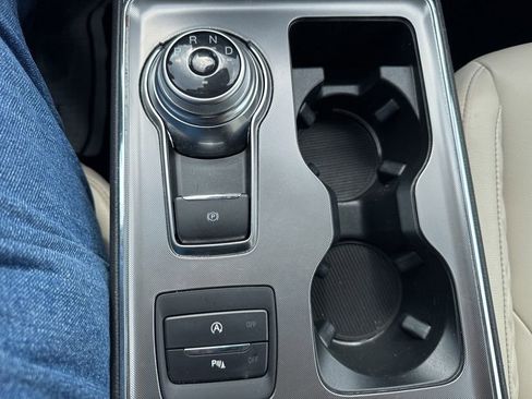 Used 2024 Ford Edge Titanium image 34