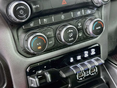 Used 2022 RAM 1500 Rebel w/ Rebel Level 2 Equipment Group AWD/4WD image 15