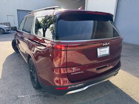 Used 2024 Kia Carnival SX Prestige FWD image 4