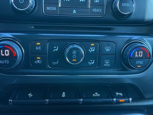 Used 2018 Chevrolet Silverado 1500 LT w/ All Star Edition image 18