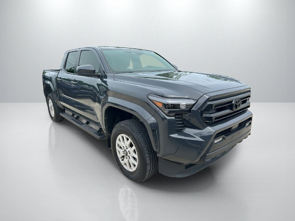 Certified 2024 Toyota Tacoma SR5 AWD/4WD image 3