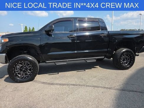 Used 2019 Toyota Tundra SR5 w/ Convenience Package AWD/4WD image 10