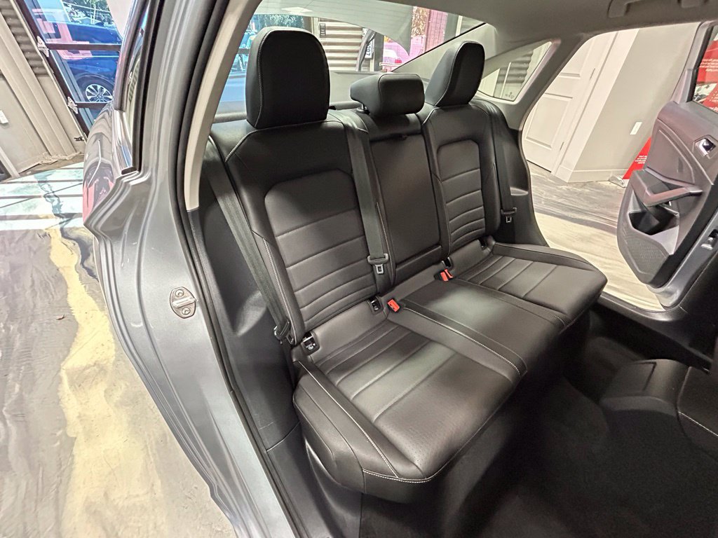 Used 2024 Volkswagen Jetta SE FWD image 5