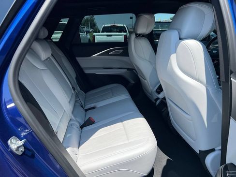 Used 2024 Cadillac Lyriq Luxury AWD/4WD image 23